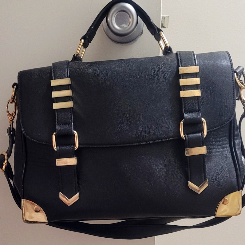 Aldo,large black,faux leather,tophandle,crossbody